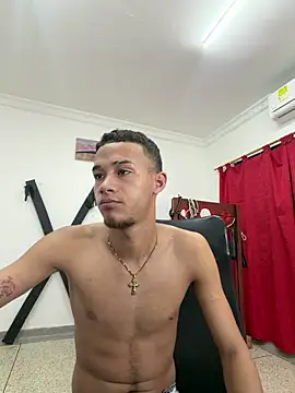 friends lust latin online show from June 2026 07:19:01 PM