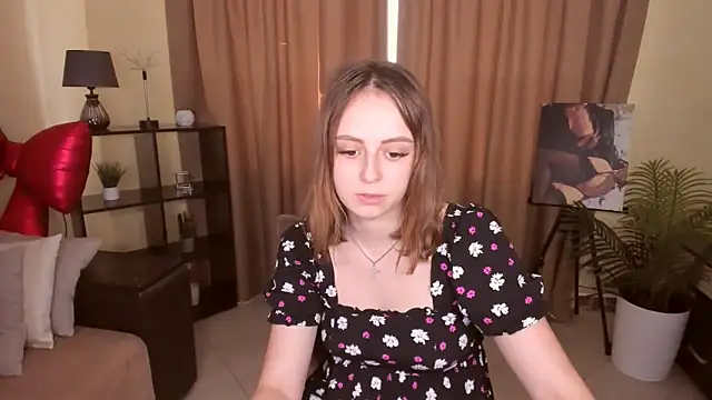 Snapshot of MilanaRare chatting on May 2026 03:34:01 PM MilanaRare online show from May 2026 03:34:01 PM