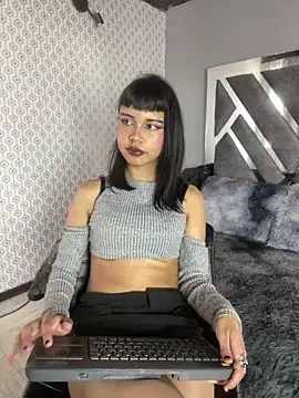 AntonellaCooper Pink online show from May 2026 05:30:01 PM