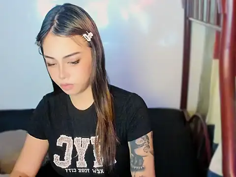 ArianaLore online show from June 2026 05:50:01 PM