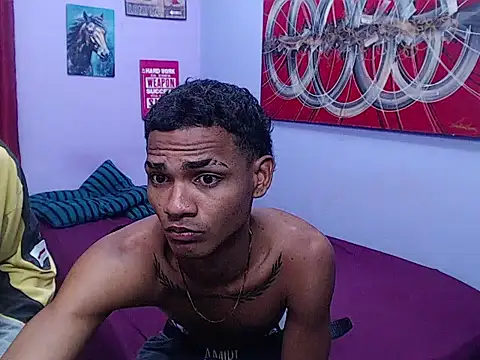 Snapshot of black_twinks chatting on May 2026 04:32:02 AM black twinks online show from May 2026 04:32:02 AM