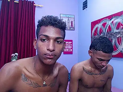 Snapshot of black_twinks chatting on May 2026 04:31:01 AM black twinks online show from May 2026 04:31:01 AM