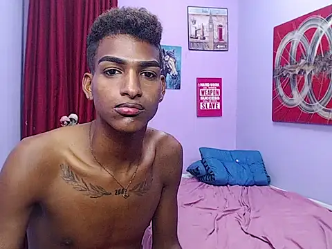 Snapshot of black_twinks chatting on May 2026 03:32:01 AM black twinks online show from May 2026 03:32:01 AM
