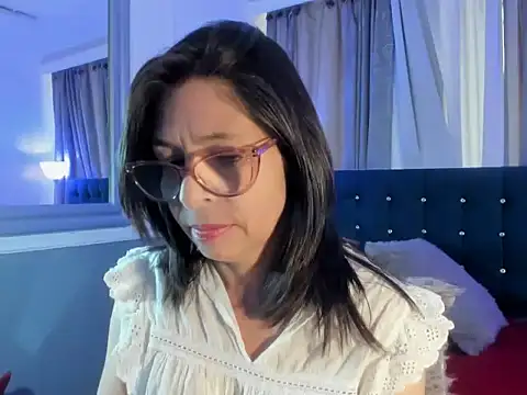 Snapshot of lena_gray chatting on June 2026 04:55:02 PM lena gray online show from June 2026 04:55:02 PM