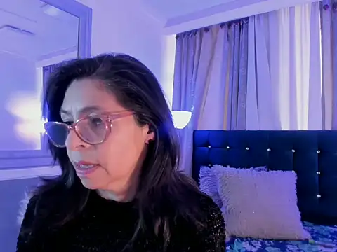 Snapshot of lena_gray chatting on June 2026 01:06:01 PM lena gray online show from June 2026 01:06:01 PM