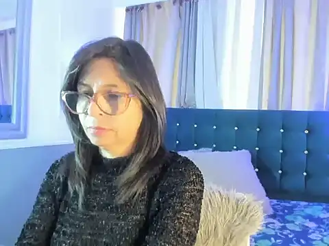 Snapshot of lena_gray chatting on June 2026 01:45:01 PM lena gray online show from June 2026 01:45:01 PM