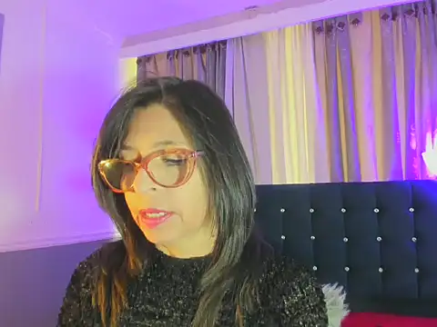 Snapshot of lena_gray chatting on May 2026 01:41:01 PM lena gray online show from May 2026 01:41:01 PM