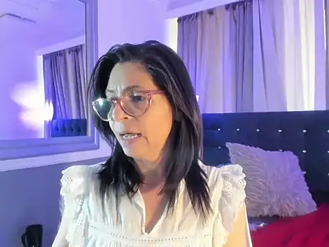 Snapshot of lena_gray chatting on June 2026 03:10:02 PM lena gray online show from June 2026 03:10:02 PM