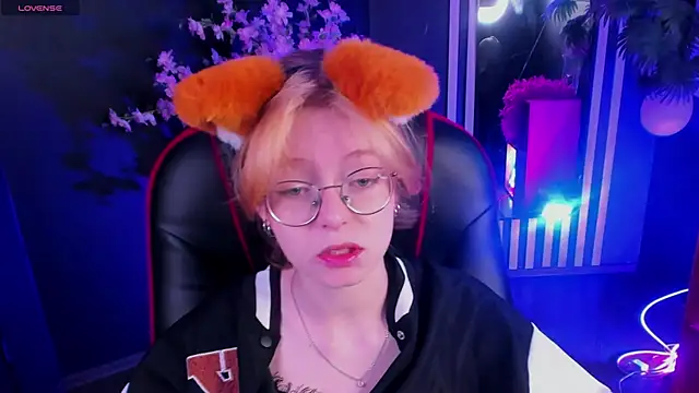 FoxxyyPolly online show from May 2026 05:25:02 AM