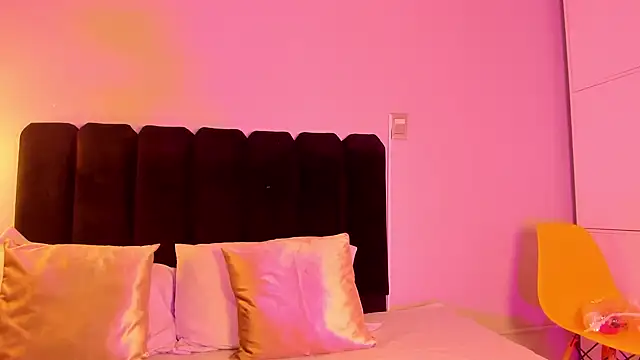 PeytonRouse1 online show from May 2026 08:51:01 PM