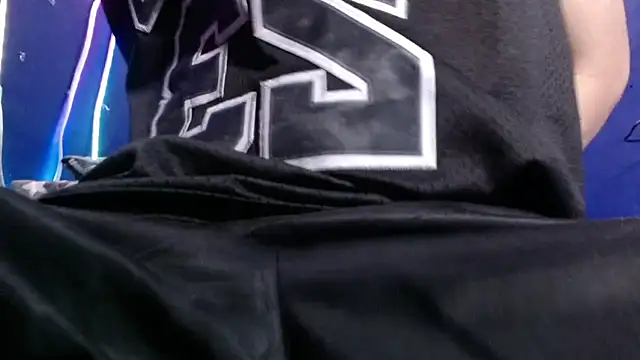 stevefox00 online show from May 2026 10:17:01 PM