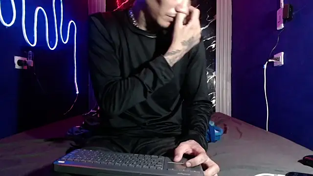 stevefox00 online show from May 2026 10:42:02 AM
