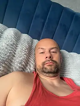 Snapshot of NakedAndrewHot chatting on June 2026 06:40:01 AM NakedAndrewHot online show from June 2026 06:40:01 AM