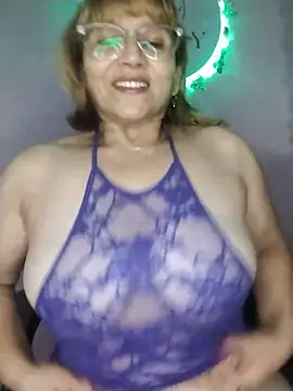 Snapshot of vitaminafranccesca chatting on June 2026 04:28:02 AM vitaminafranccesca online show from June 2026 04:28:02 AM