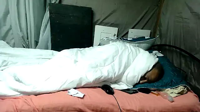 Snapshot of Camodick chatting on June 2026 01:25:02 AM Camodick online show from June 2026 01:25:02 AM