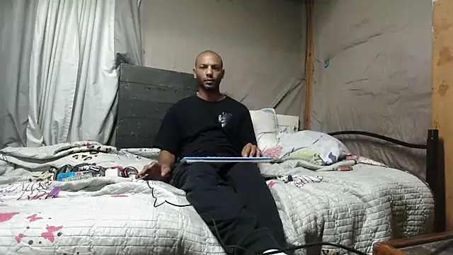 Snapshot of Camodick chatting on May 2026 03:43:02 PM Camodick online show from May 2026 03:43:02 PM