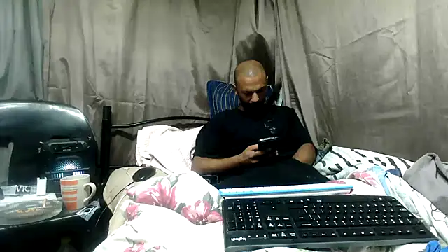Snapshot of Camodick chatting on April 2026 04:16:01 AM Camodick online show from April 2026 04:16:01 AM