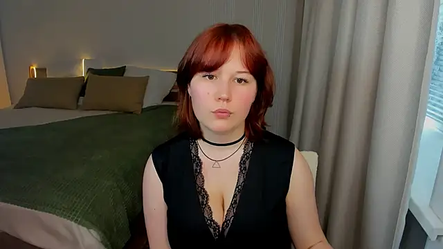 MiaLacrice online show from May 2026 11:27:01 AM
