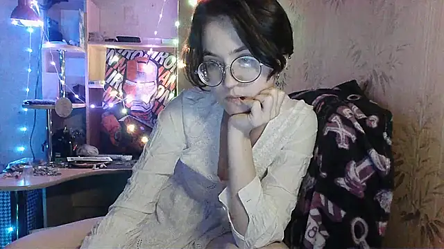 Alessa Kiss online show from May 2026 03:12:02 PM