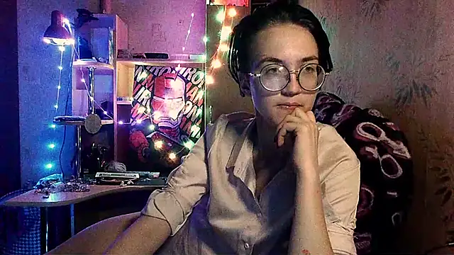 Alessa Kiss online show from May 2026 05:40:01 PM