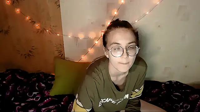 Alessa Kiss online show from May 2026 03:40:01 PM