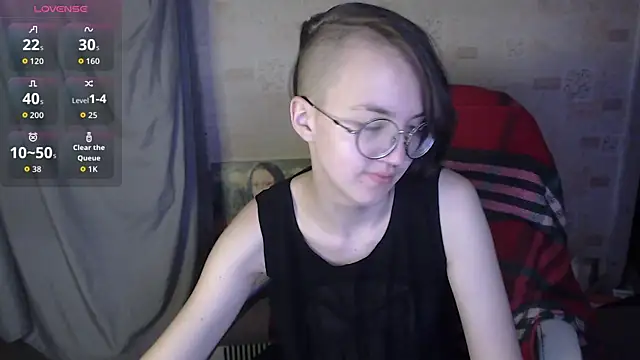 Alessa Kiss online show from June 2026 10:43:01 AM