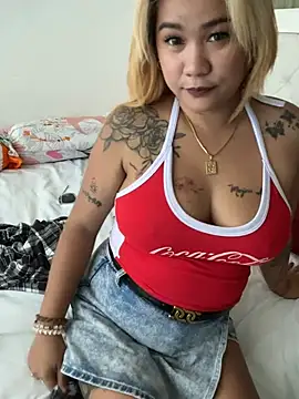 Snapshot of queenmia__ph chatting on June 2026 08:58:01 AM queenmia ph online show from June 2026 08:58:01 AM