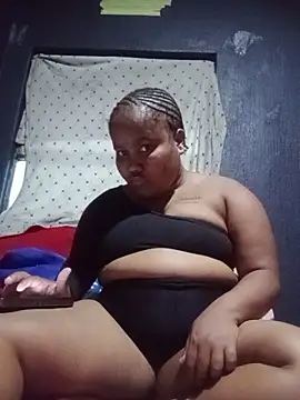 Snapshot of ChubbyMidgetxxx19 chatting on May 2026 03:22:02 PM ChubbyMidgetxxx19 online show from May 2026 03:22:02 PM