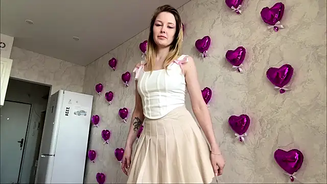Snapshot of MarryMurietto chatting on May 2026 02:34:02 PM MarryMurietto online show from May 2026 02:34:02 PM