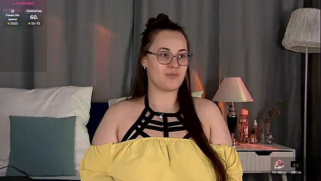 Queen Monica  online show from July 2026 06:15:01 PM