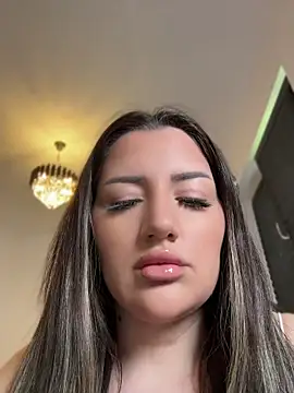 SophiePale online show from May 2026 06:06:02 AM