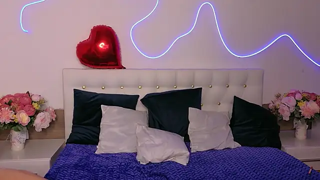 MaddiePerez online show from May 2026 04:57:01 PM