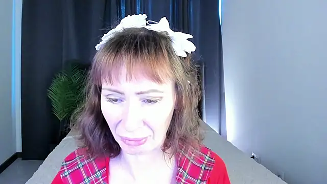 gracekellyyy online show from June 2026 12:33:01 PM
