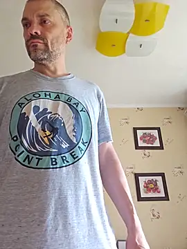 DaddyMarlboro online show from May 2026 06:44:01 AM