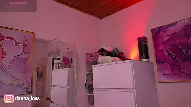 DannaaLovs online show from May 2026 01:06:01 PM