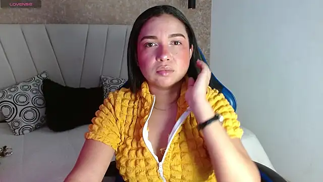 Snapshot of AliceSmity__ chatting on June 2026 12:25:02 PM AliceSmity online show from June 2026 12:25:02 PM