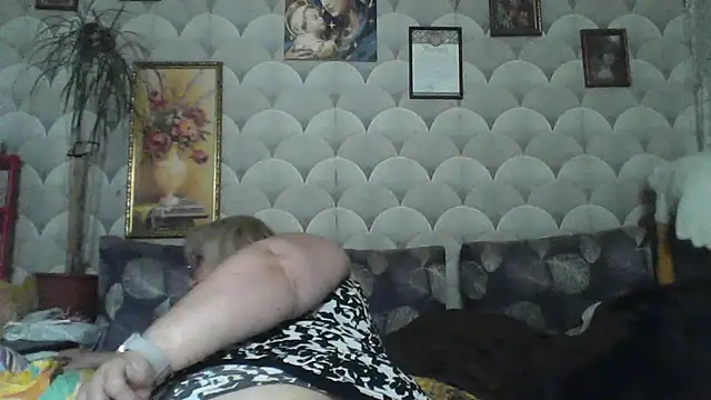 MarinaFarina53 online show from June 2026 07:02:01 AM