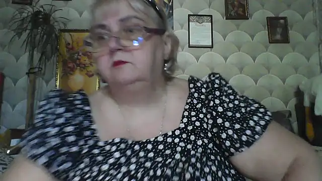 MarinaFarina53 online show from June 2026 05:12:01 AM