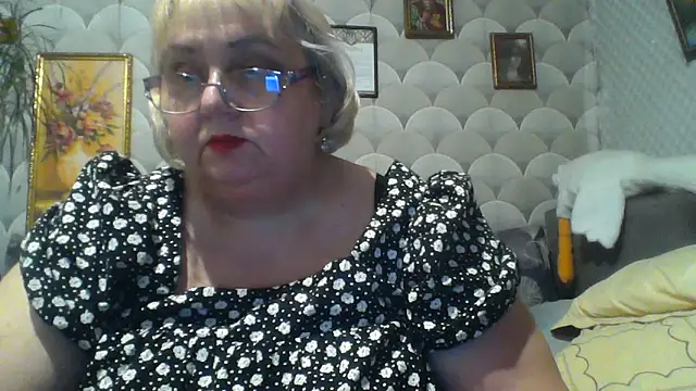 MarinaFarina53 online show from June 2026 06:19:01 PM