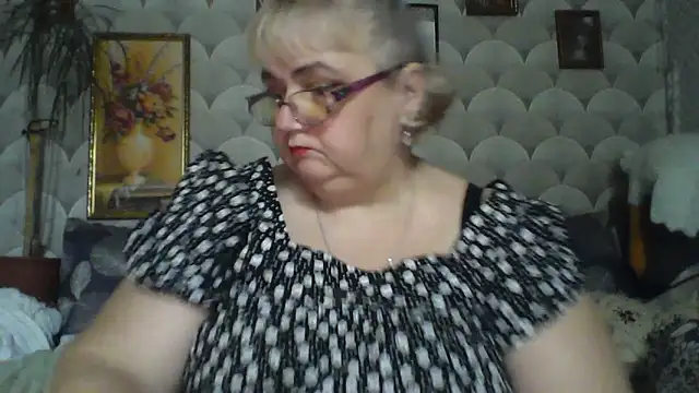MarinaFarina53 online show from June 2026 06:44:02 AM