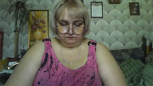 MarinaFarina53 online show from June 2026 07:13:02 AM