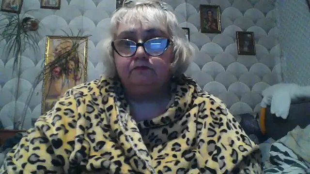MarinaFarina53 online show from May 2026 05:43:02 PM
