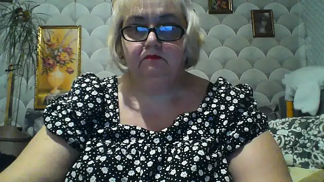 MarinaFarina53 online show from June 2026 07:15:02 PM