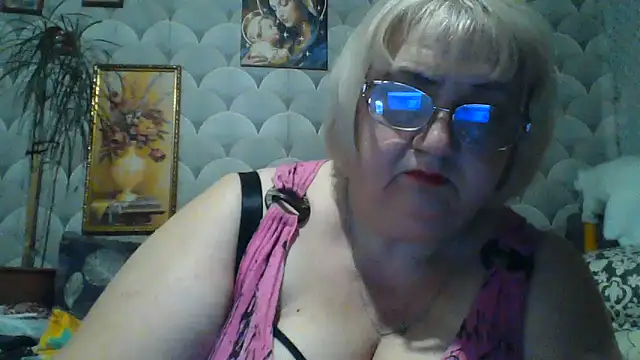 MarinaFarina53 online show from June 2026 07:55:01 PM