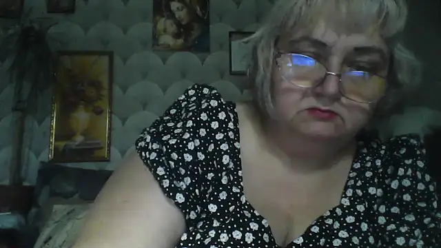 MarinaFarina53 online show from June 2026 06:03:02 AM