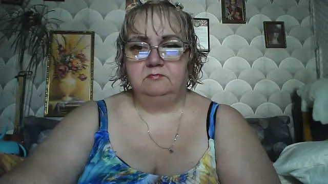 MarinaFarina53 online show from June 2026 05:03:02 AM
