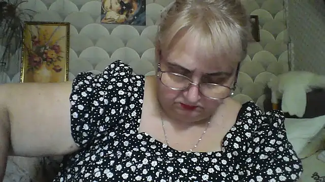 MarinaFarina53 online show from June 2026 06:30:01 AM