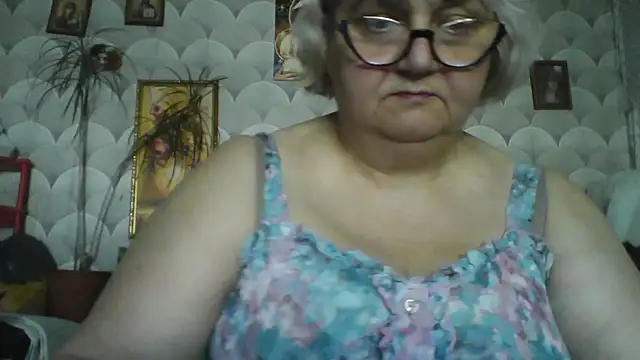 MarinaFarina53 online show from May 2026 05:49:01 AM