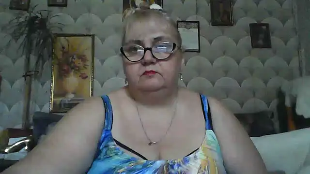 MarinaFarina53 online show from June 2026 02:01:01 PM