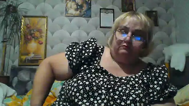 MarinaFarina53 online show from June 2026 06:42:01 PM